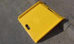 yellow kerb ramp