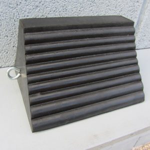 black hollow pyramid chock