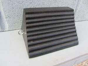 black solid pyramid chock