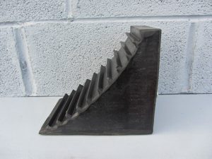 black hollow wedge chock