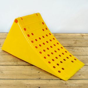 yellow plastic hgv chock