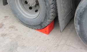 red pu hgv chock
