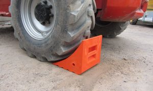 red pu hgv chock