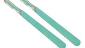 surgical blade with handle